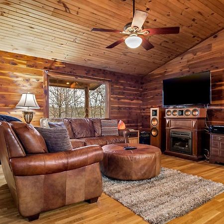 Fly Away Cabin- Modern, Serene, And Convenient Compton Экстерьер фото