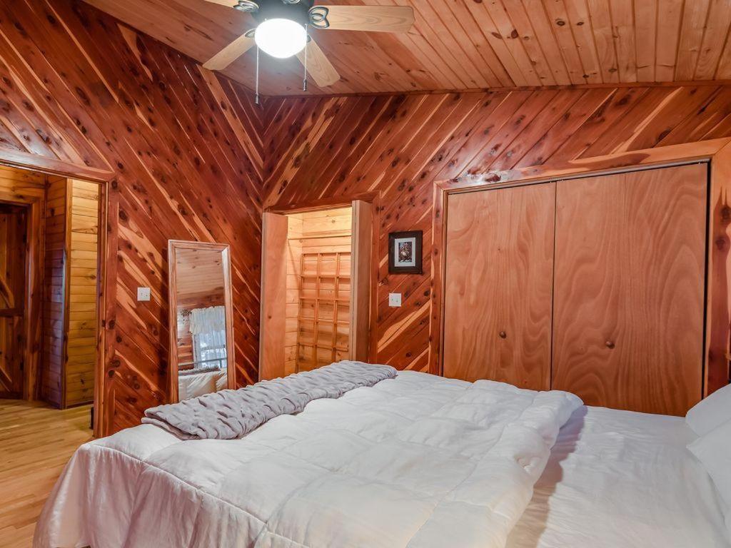 Fly Away Cabin- Modern, Serene, And Convenient Compton Экстерьер фото